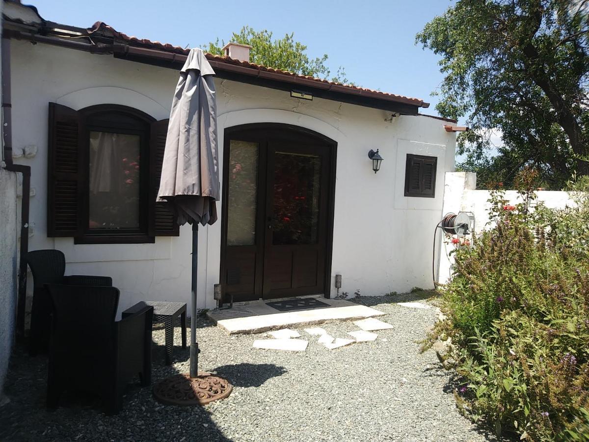 The Spidaki Otel Lania Dış mekan fotoğraf